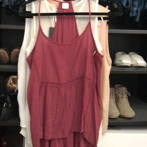 Maroon tank